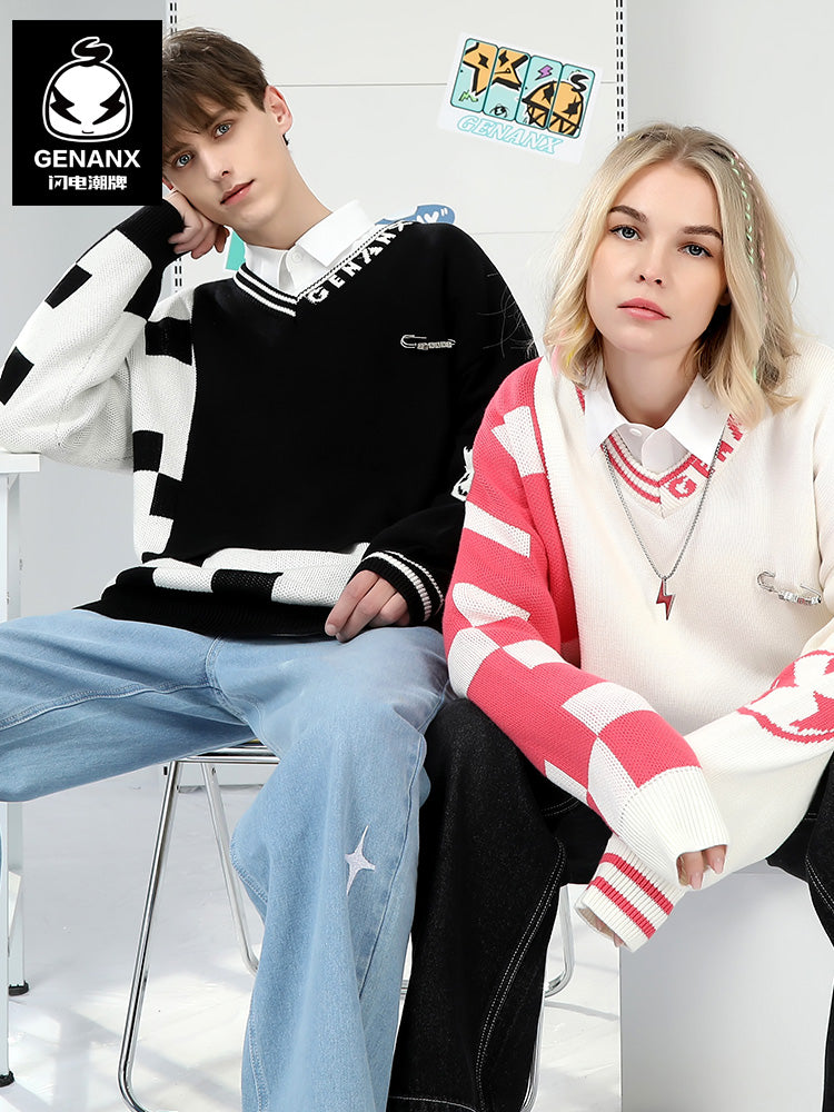 Genderless Sweaters Wearing trendy and genderless outfits, breaking gender boundaries and ...